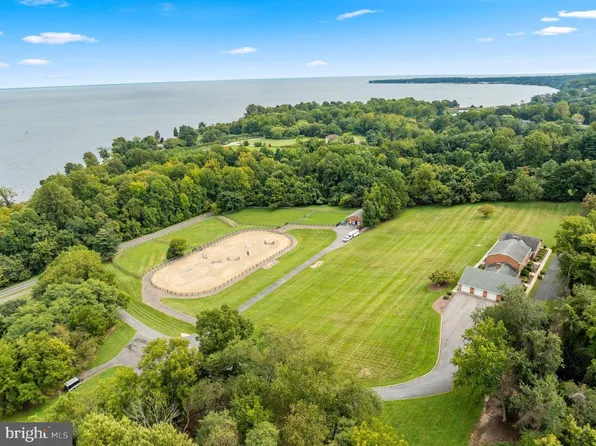 6300 Town Point Rd, Tracys Landing, MD 20779