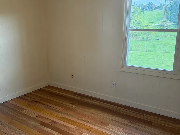 100 Flourville Rd #4 — Photo 14