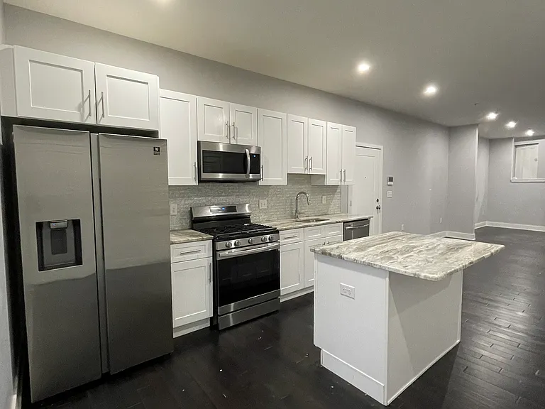 929 Marlborough St #27 — Photo 1