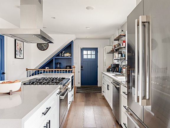 5th image of 62 Governor Winthrop Rd #1