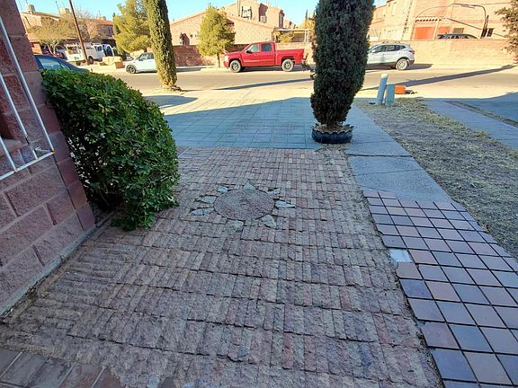 2nd image of 3558 Oasis Dr