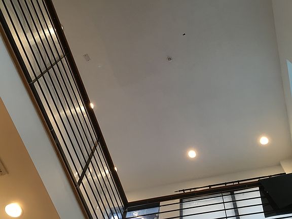 18' Ceiling