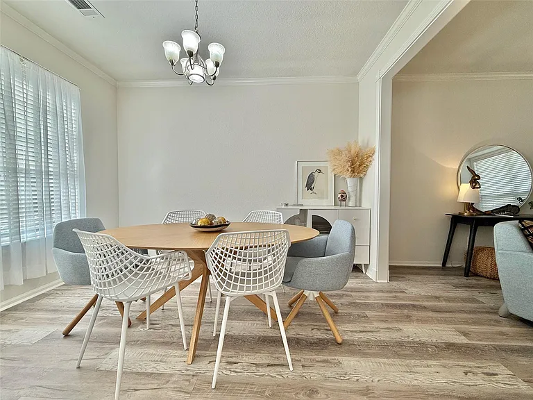 2 Twin Feather Pl — Photo 11