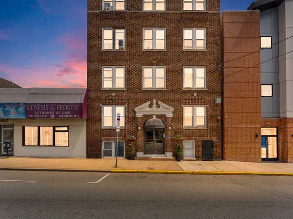 8508 Kennedy Blvd APT B2, North Bergen, NJ 07047