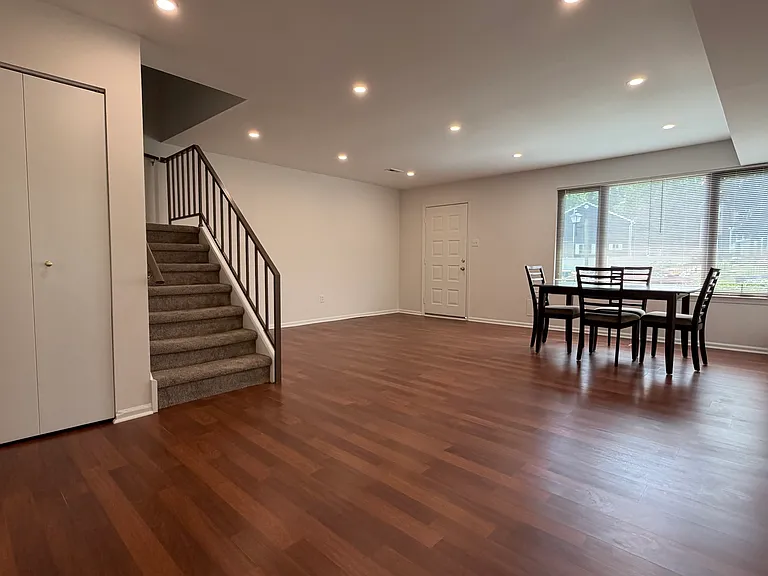 4124 Salford Ct — Photo 2