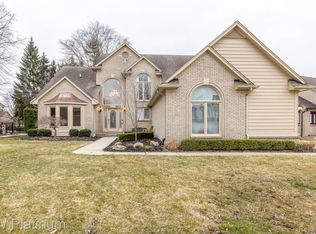 20268 Windham Dr, Macomb, MI 48044