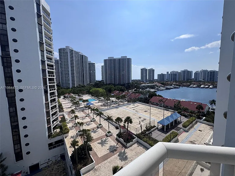 3610 Yacht Club Dr #1002 — Photo 16