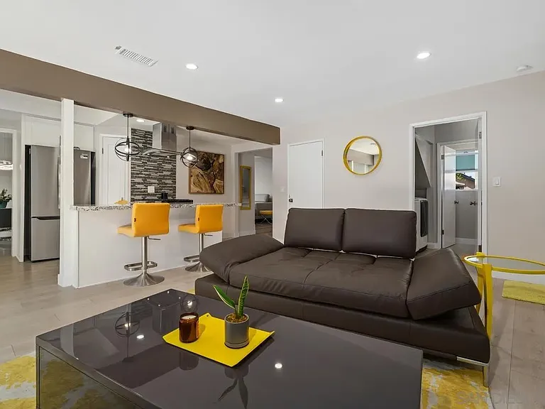 1516 Encino Ave #B — Photo 13