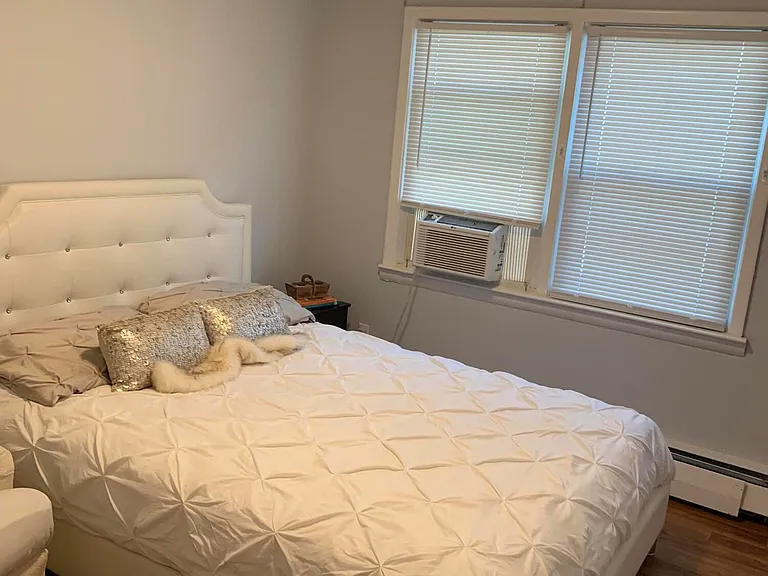 9 Howland Ave #1 — Photo 8