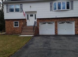 10 Clemens Ter, Whippany, NJ 07981