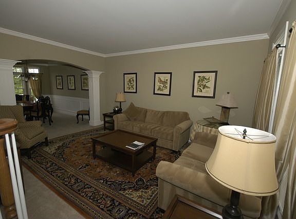 3rd image of 3332 Tall Grass Dr