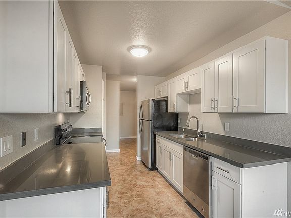 4th image of 9512 1st Ave NE APT 409