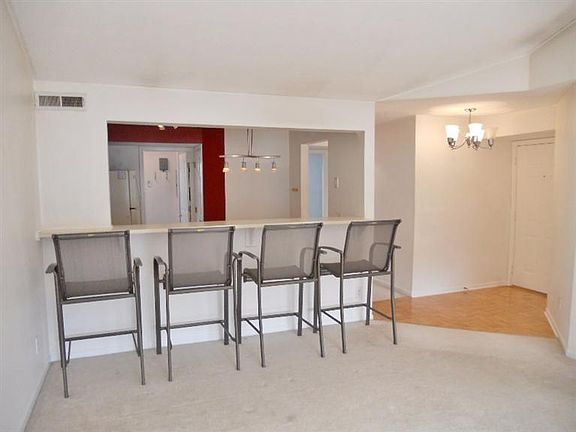 4th image of 9925 Shorewood Ln