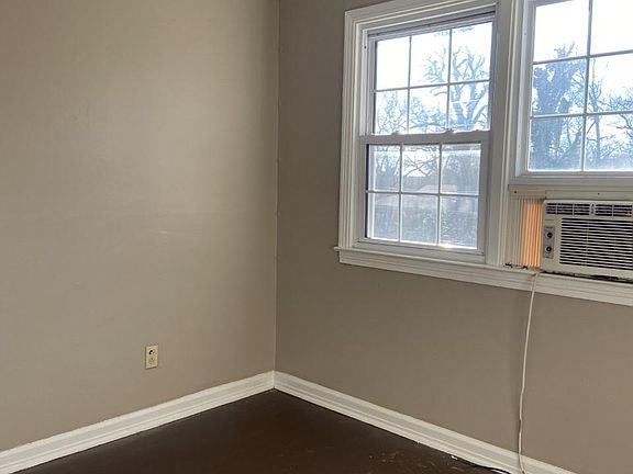 5th image of 529 N Sampson Ave #B4
