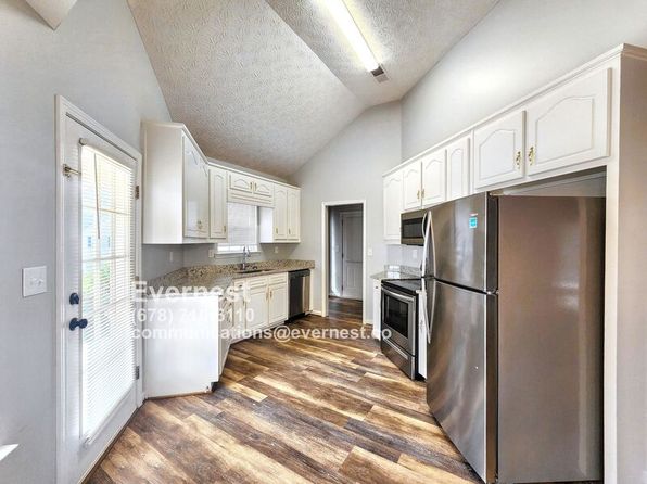 942 Lopez Ln, Monroe, GA 30655