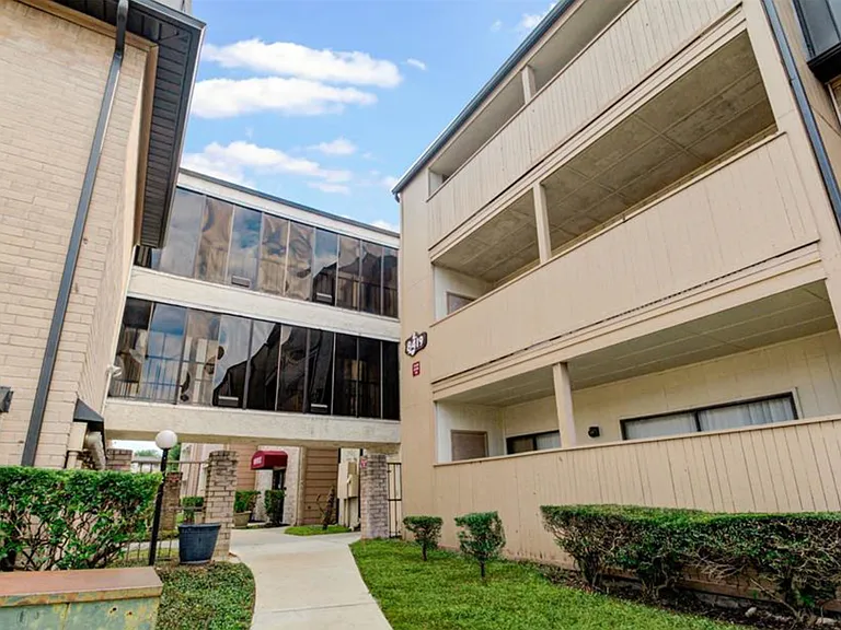 8419 Hearth Dr #23 — Photo 37