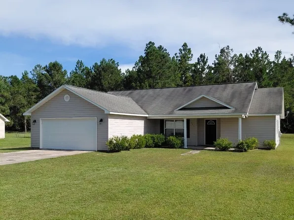 105 Windward Way Dr, Folkston, GA 31537
