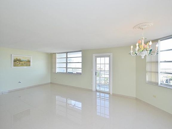 4th image of 7135 Collins Ave #Burleigh