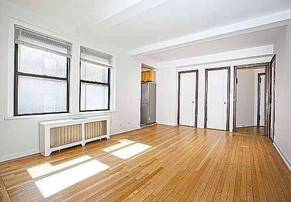 3rd image of 31 E 12th St APT 10F
