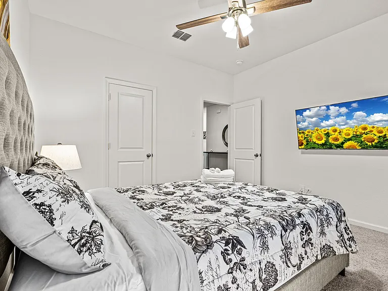 766 Camden Dr — Photo 26