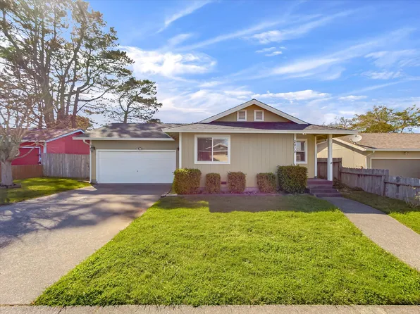 2010 Thiel Ave, McKinleyville, CA 95519