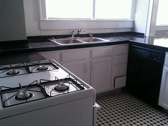 4th image of 317 Aylesford Pl APT 2