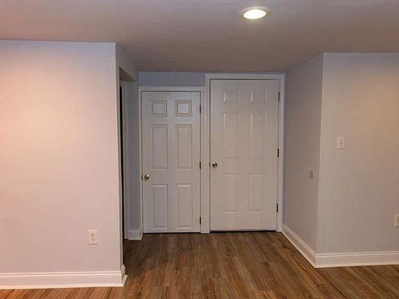 4th image of 9864 Frankford Ave
