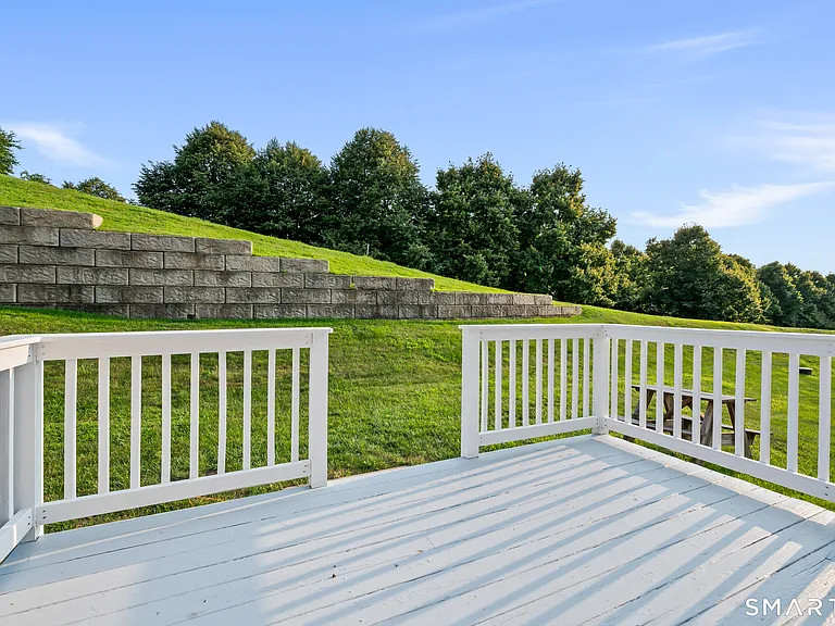 5 Rolling Hills Dr — Photo 6