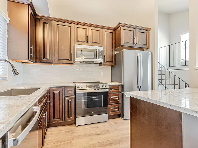 616 Rincon Dr — Photo 24