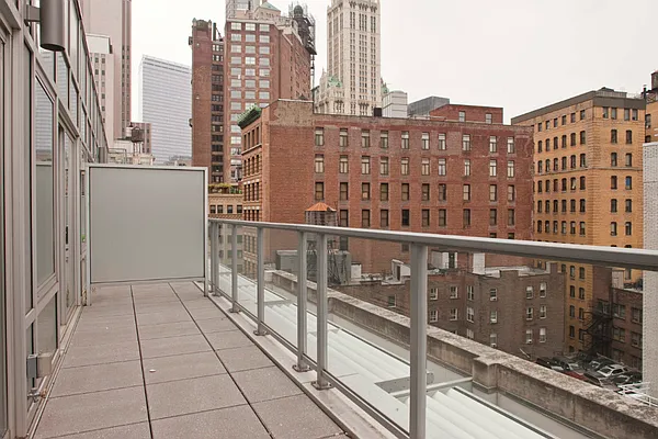 Sold by Level Group | media 6