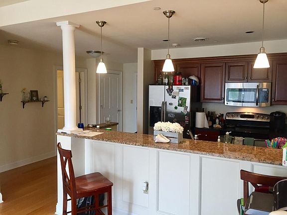5th image of 333 Broadway APT 210