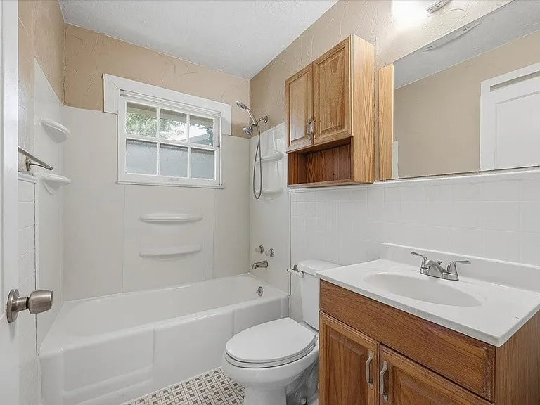 3908 Linden Ave — Photo 19