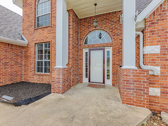 3rd image of 4004 Hawthorne Pl