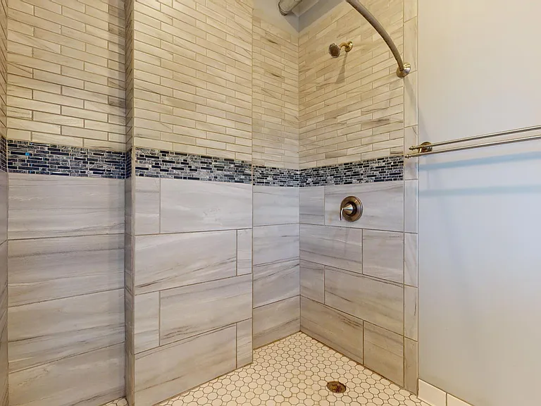 217 N Locust St #2-S — Photo 18
