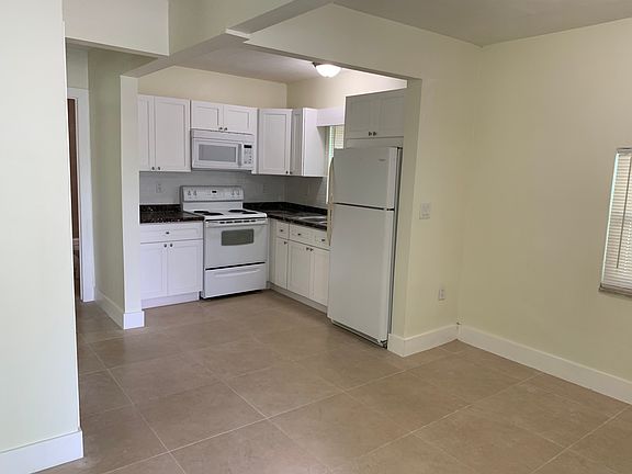 Front Apt Kitchen