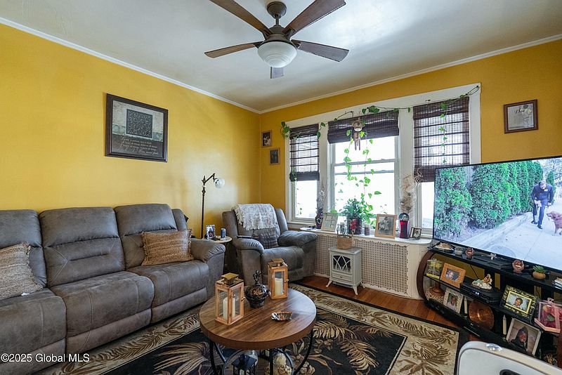 4th image of 12 Grandview Terrace