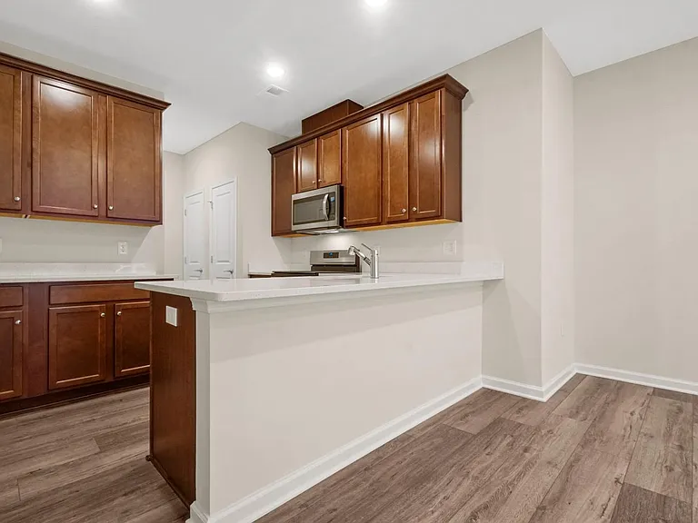 8 Jessica Ln #12103 — Photo 6