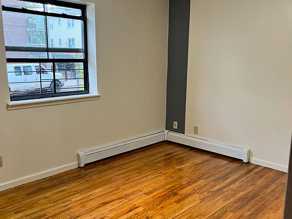 4th image of 4175 Bronxwood Ave APT 3