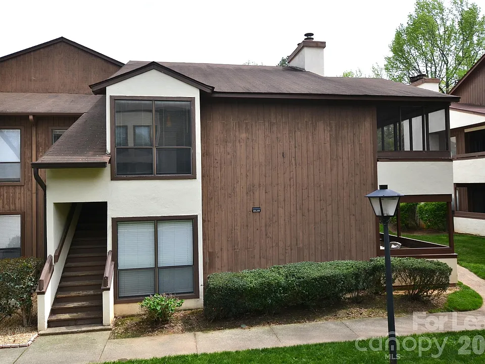 7124 Winery Ln