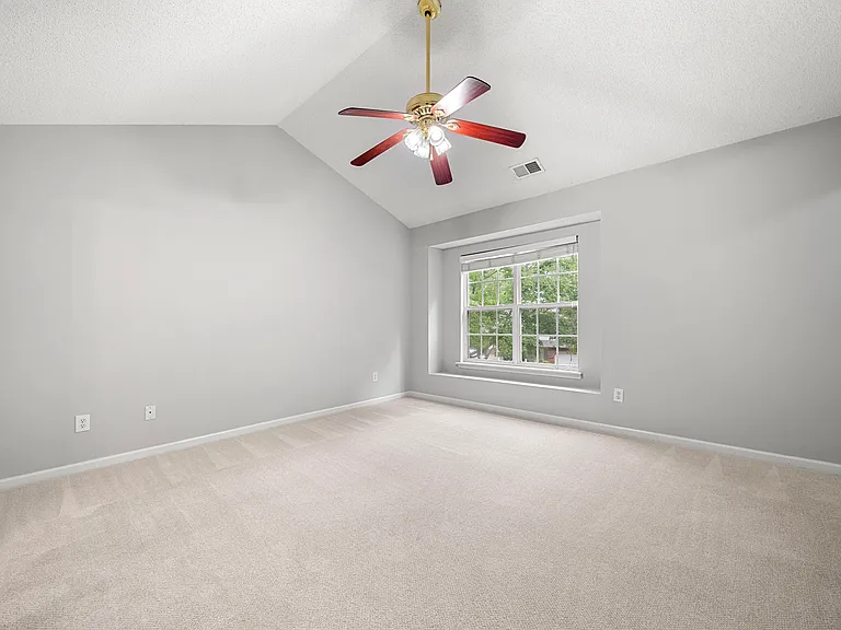 8653 Robinson Forest Dr — Photo 24