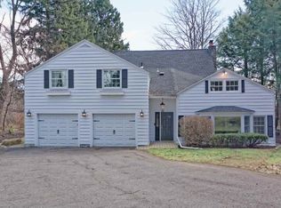 17 Birch Hill Rd, Loudonville, NY 12211