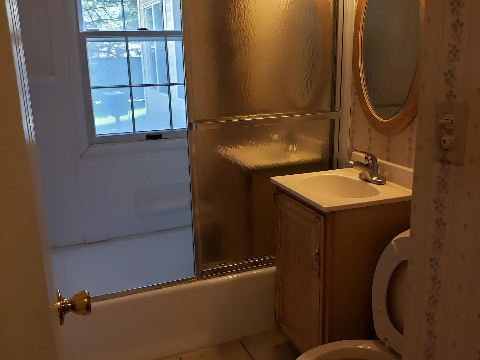 2218 W Gilbert Ave — Photo 4