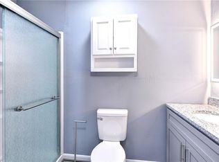 10 Whipple Dr, Hampton, VA 23663