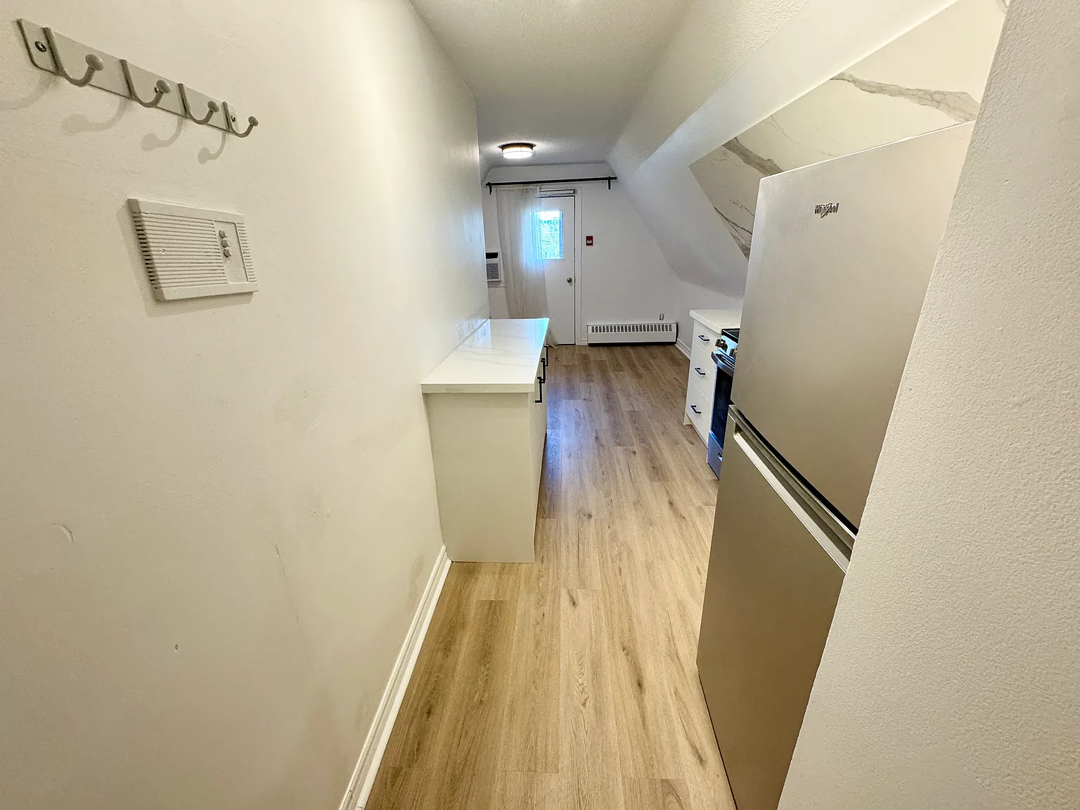57 Cowan Ave - 401 — Photo 4