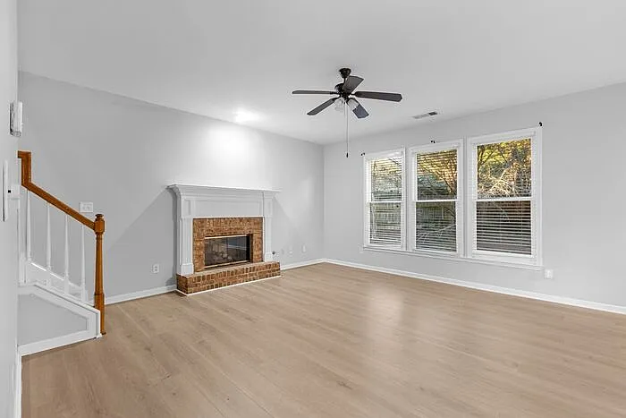 2375 Chandler Grove Dr — Photo 10