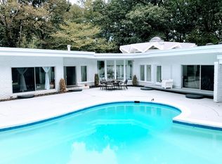 1614 W Wesley Rd NW, Atlanta, GA 30327