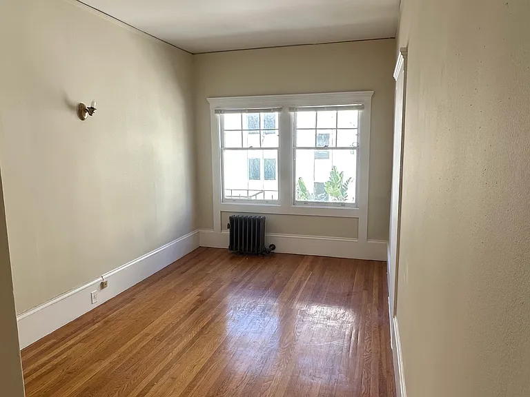 390 Grand Ave #11 — Photo 12