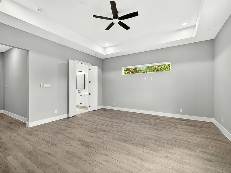 4517 Larch Ln — Photo 27