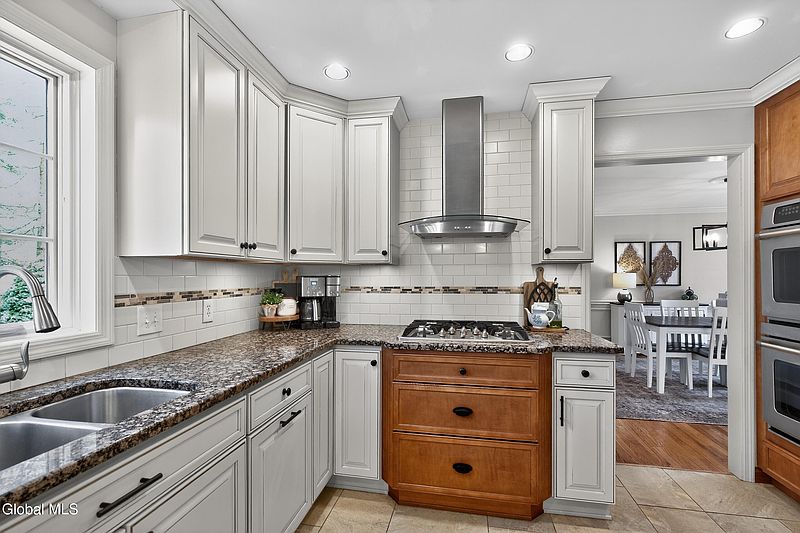 4th image of 1014 Dibella Drive