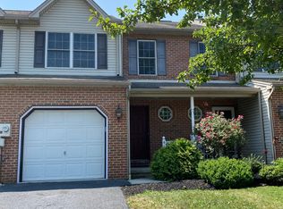 61 Warwick Cir, Mechanicsburg, PA